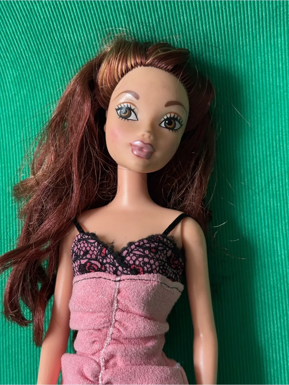 Barbie My Scene doll Chelsea clothes outfit brown eyes pink dress